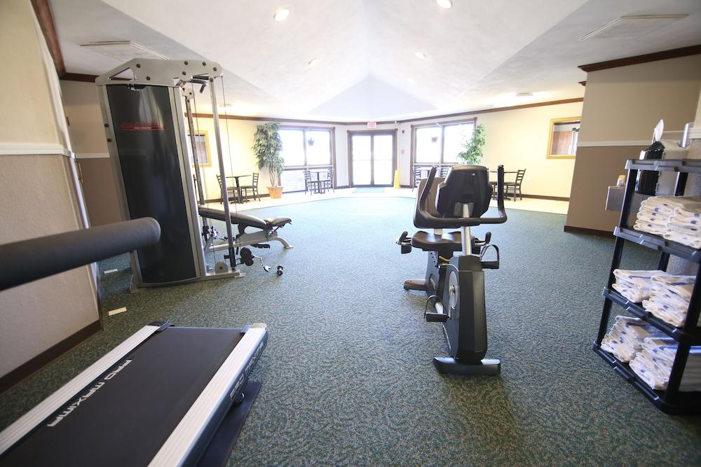 Baymont Inn and Suites by Wyndham Farmington, MO photo 39
