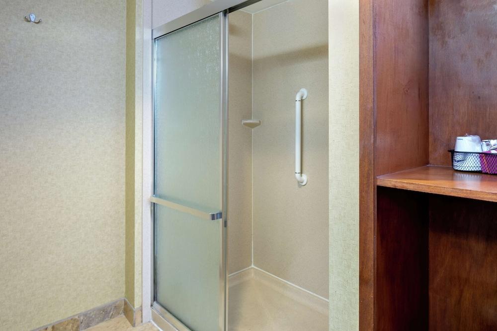 Hampton Inn & Suites Ft. Pierce photo 3