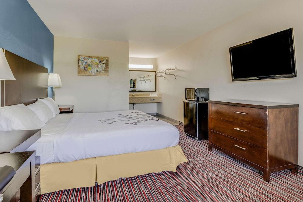 Econo Lodge Inn & Suites Enid South photo 29
