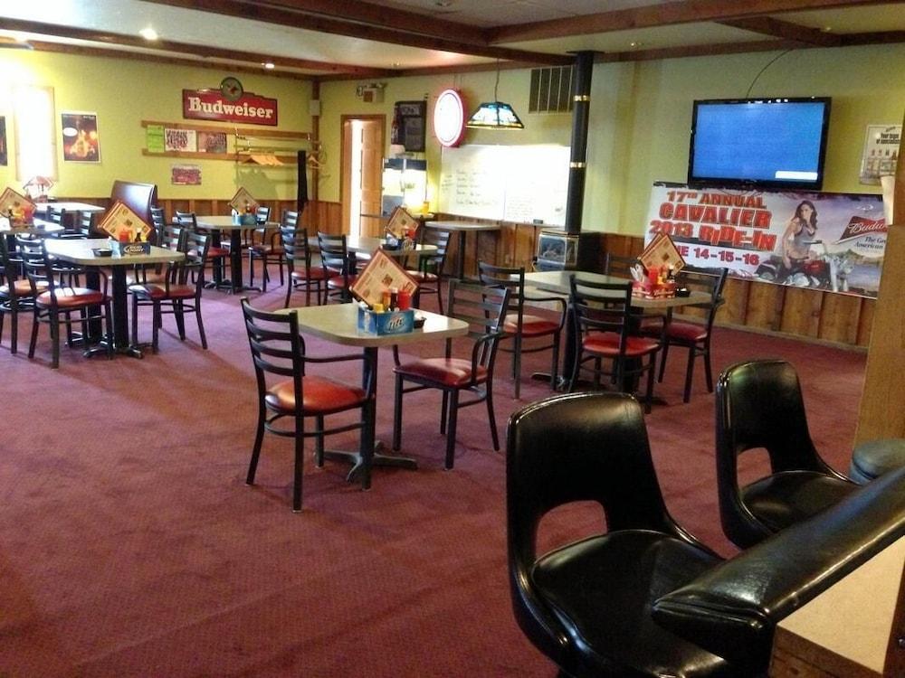 Cedar Inn photo 20