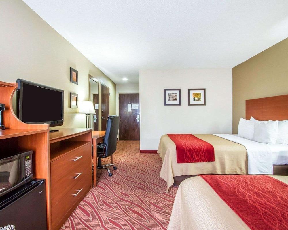 Comfort Inn Poplar Bluff North photo 7