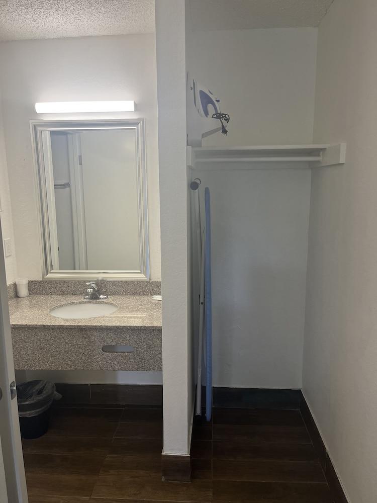 Ocotillo Apartments & Hotel photo 15