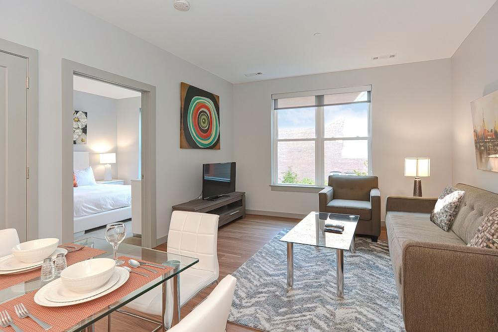 Global Luxury Suites Downtown Providence photo 61