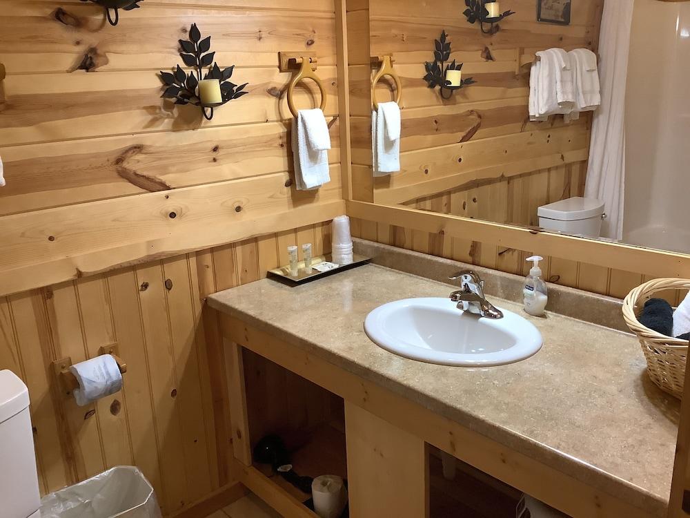 Nacoochee Valley Lodge photo 57