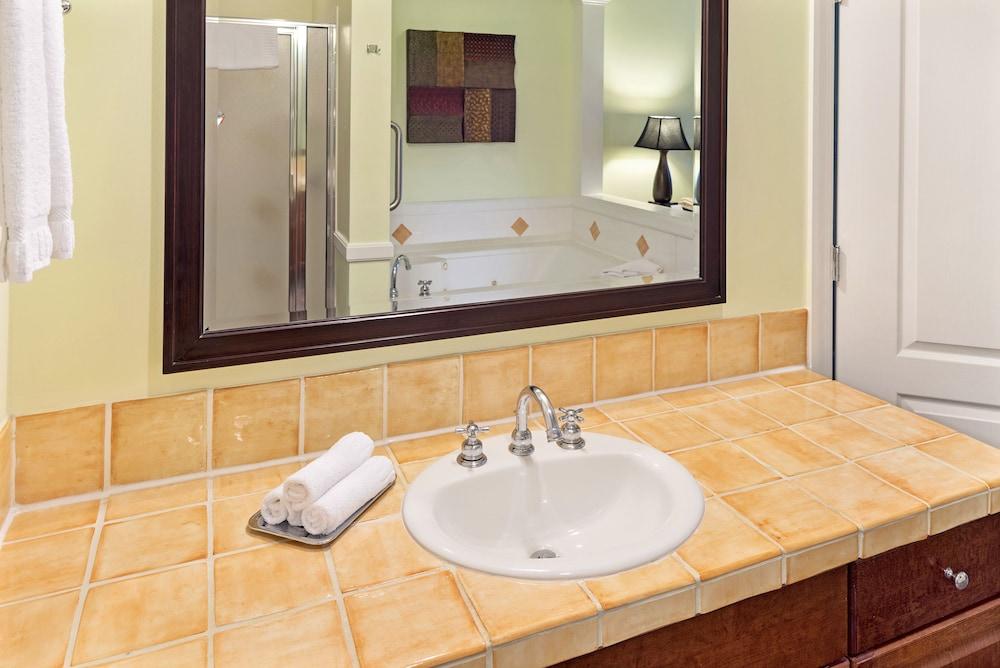 Hilton Vacation Club Grand Beach Orlando photo 36