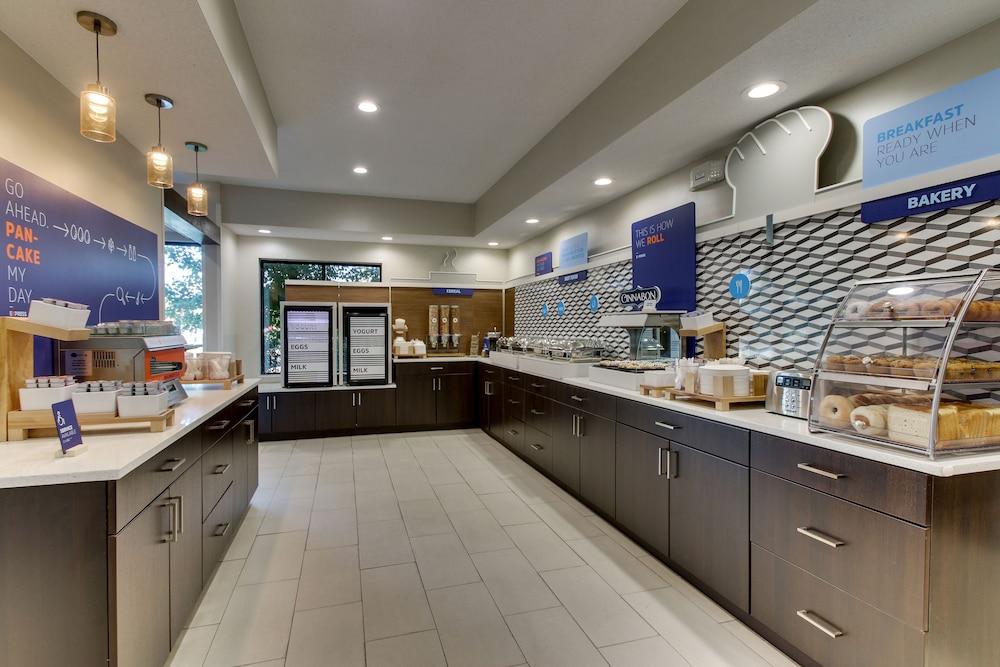Holiday Inn Express Fishkill-Mid Hudson Valley by IHG photo 48