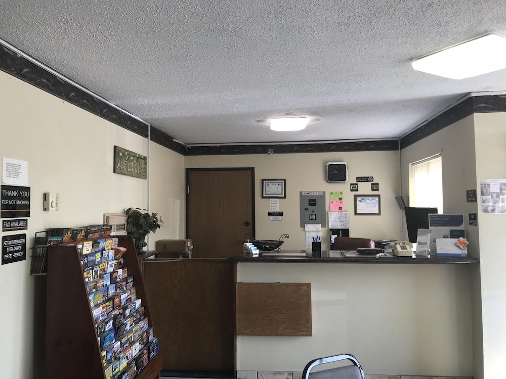 Smart Choice Inn photo 2