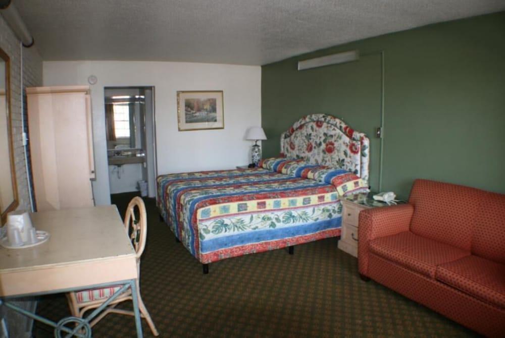 Budget Inn photo 16