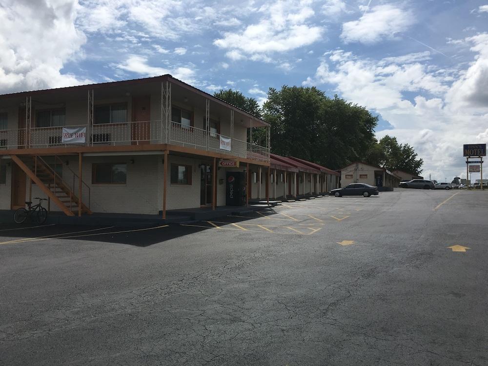 Finns Motel photo 4