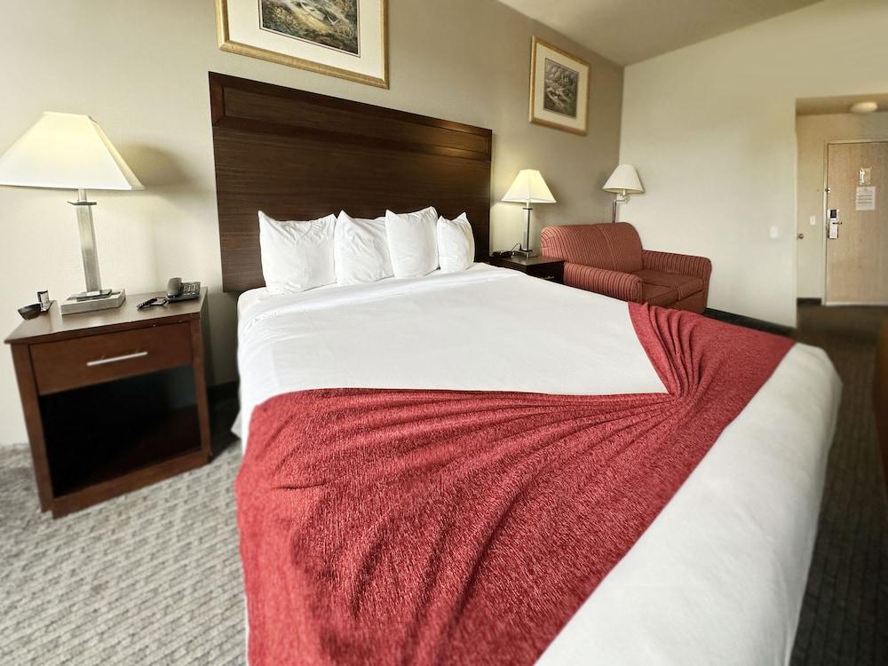 BayVue Hotel, Resort and Suites photo 28
