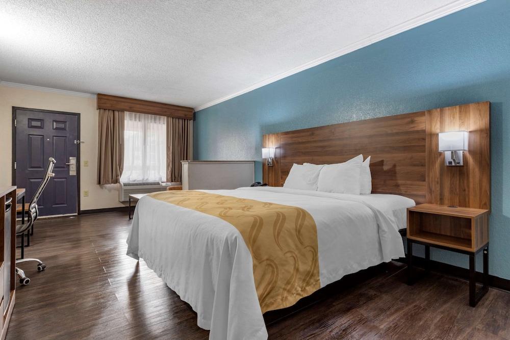 Quality Inn & Suites Ft. Jackson Maingate photo 34