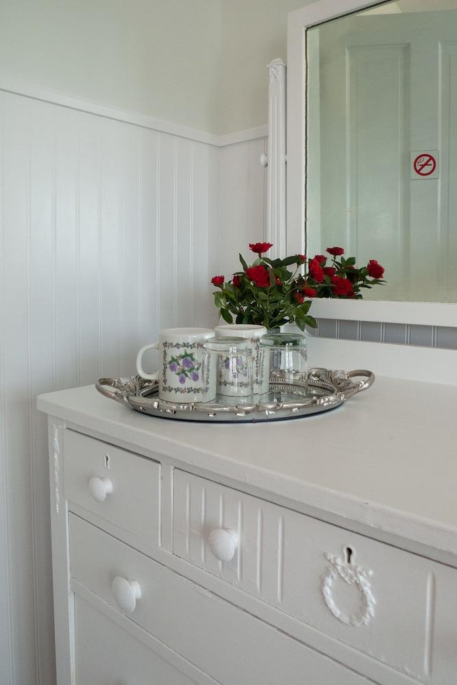 Marginal Way House Hotel photo 30