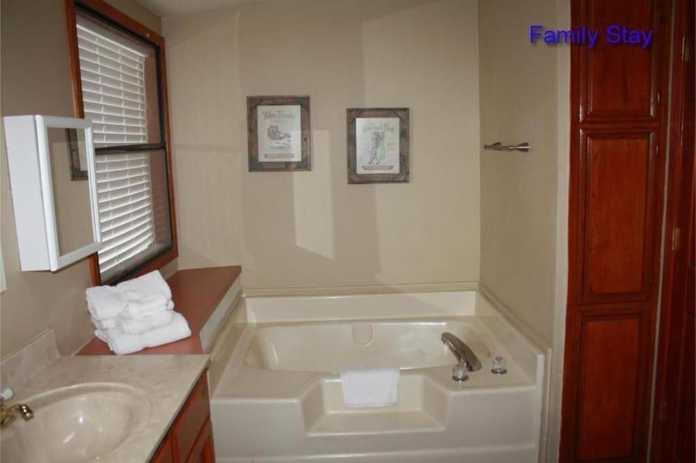 Lumbermens Village photo 4