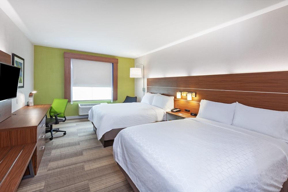 Holiday Inn Express Hotel & Suites Orange by IHG photo 25