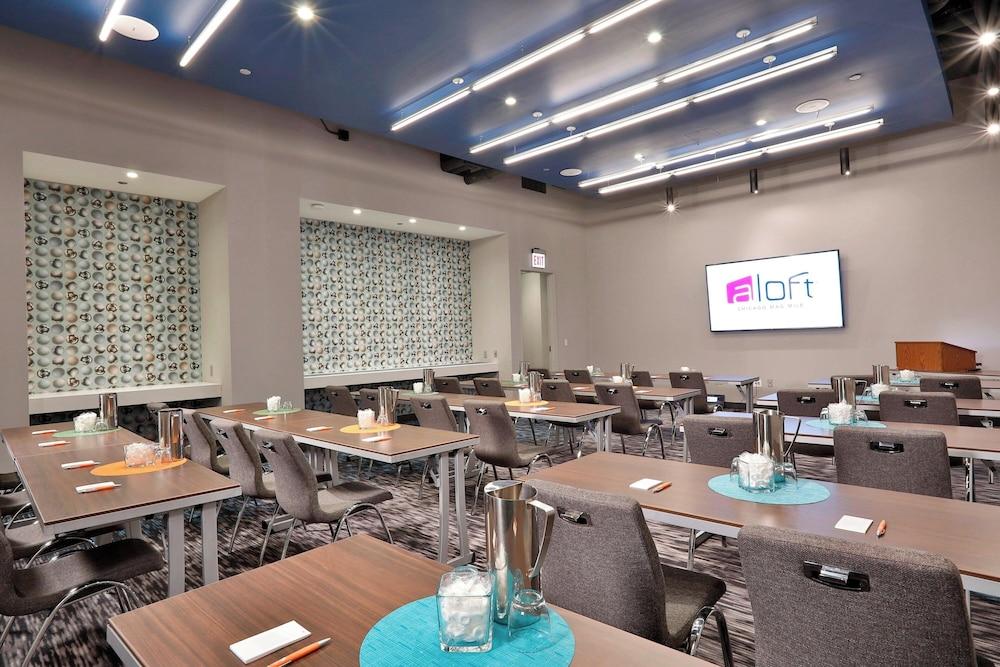 Aloft Chicago Mag Mile photo 28