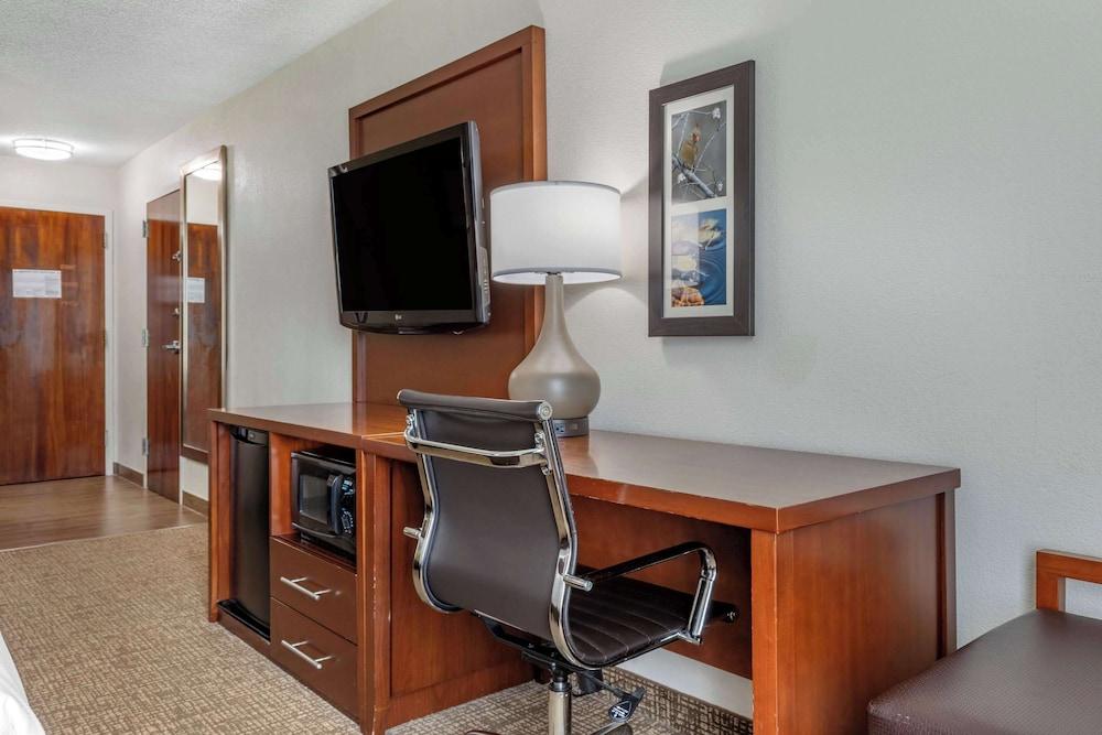 Comfort Inn Shelby photo 24