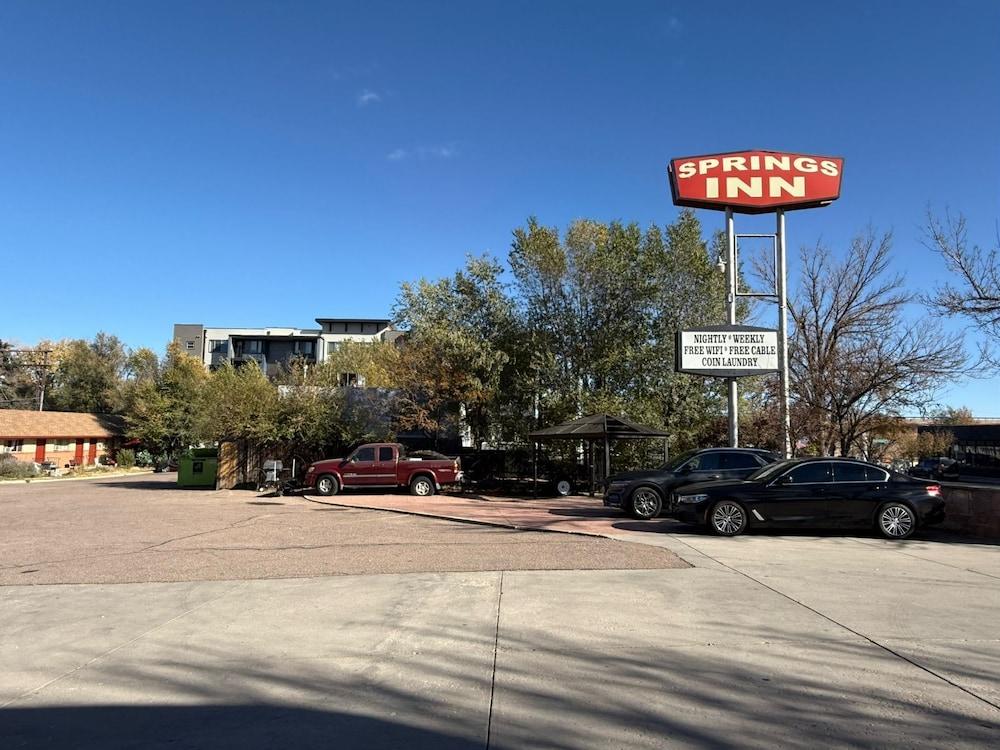Springs Inn by Capital O I 25 photo 5