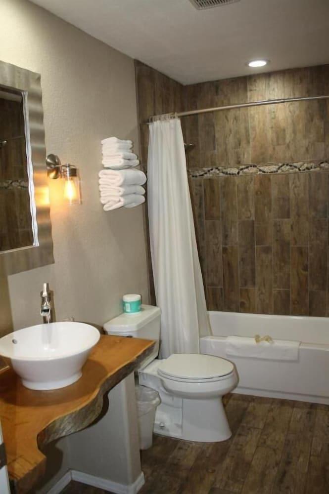 Lumbermens Village photo 5