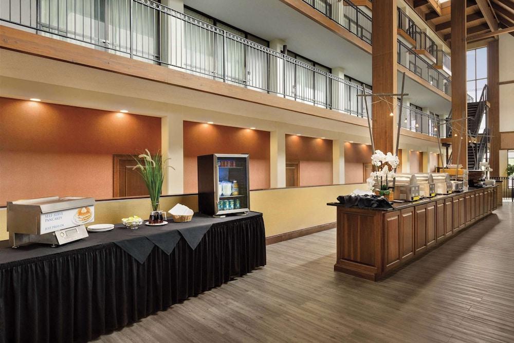 Radisson Hotel Lenexa Overland Park photo 31