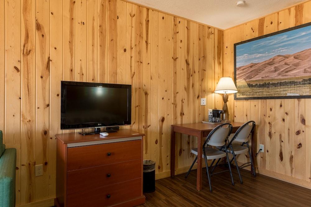 Great Sand Dunes Lodge photo 18