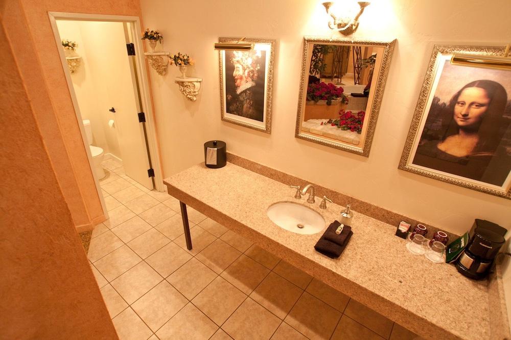 Destinations Inn photo 79