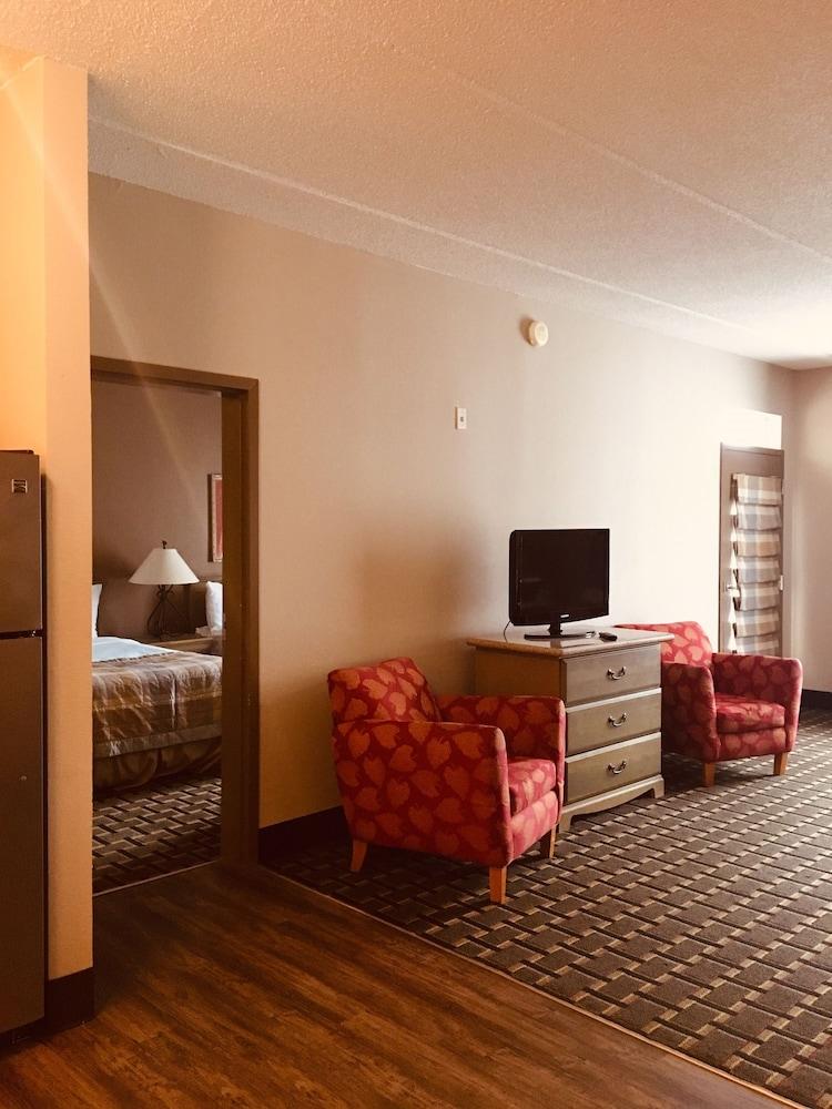 Hawthorn Extended Stay by Wyndham Conyers photo 20