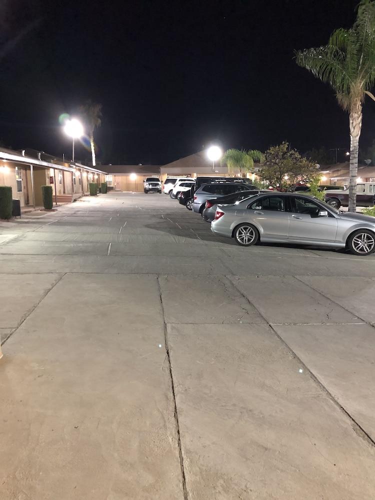 Topper Motel photo 8