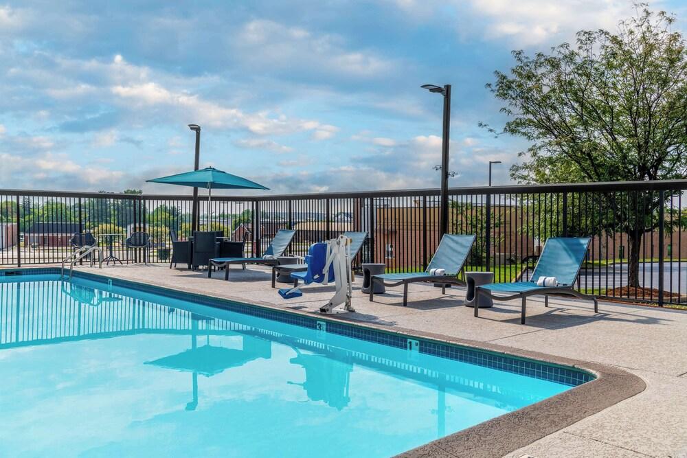 Hampton Inn Martinsburg photo 13