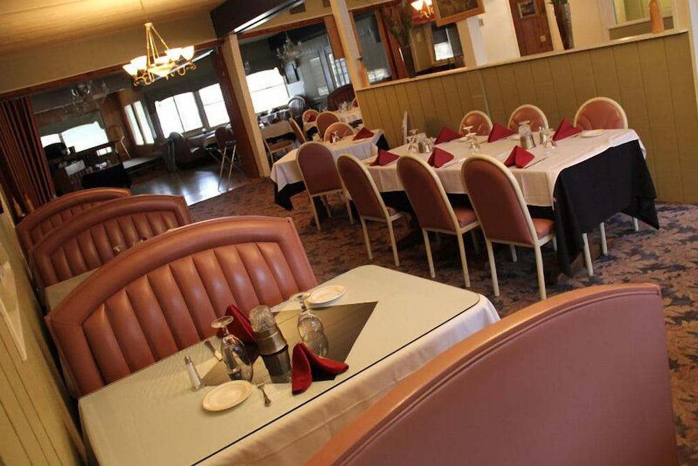 High Meadows Inn photo 22