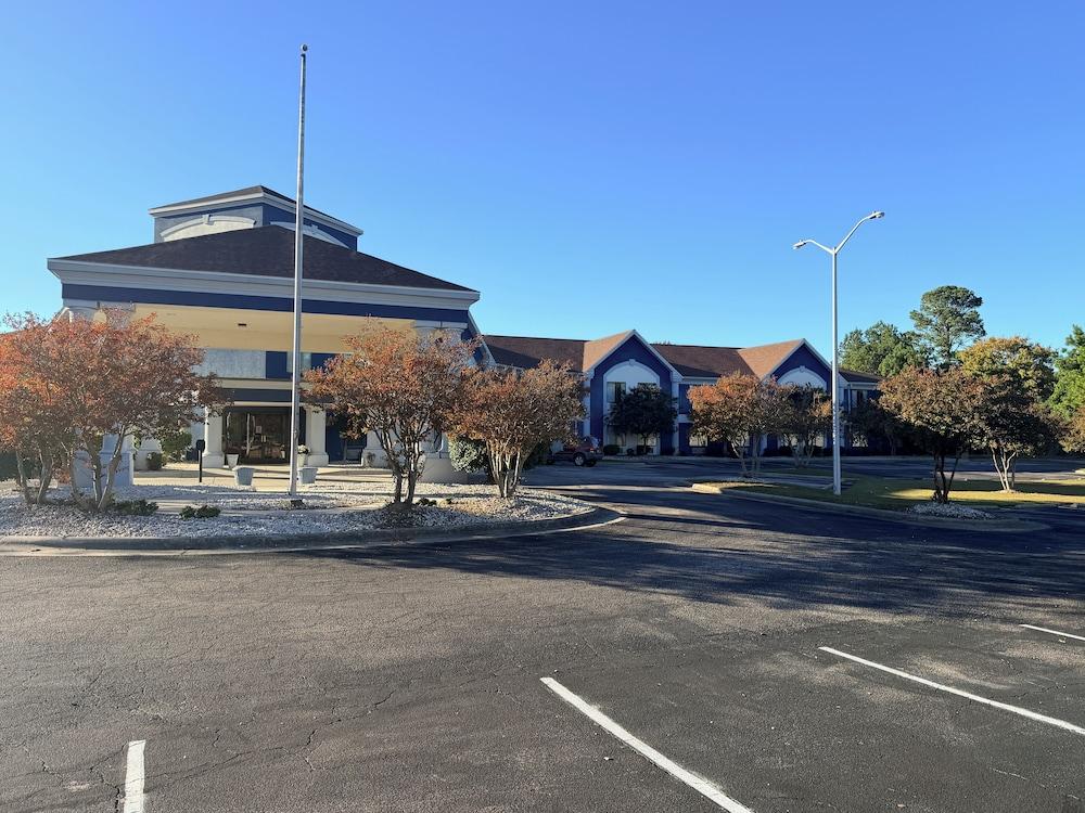 Haven Inn & Suites photo 6