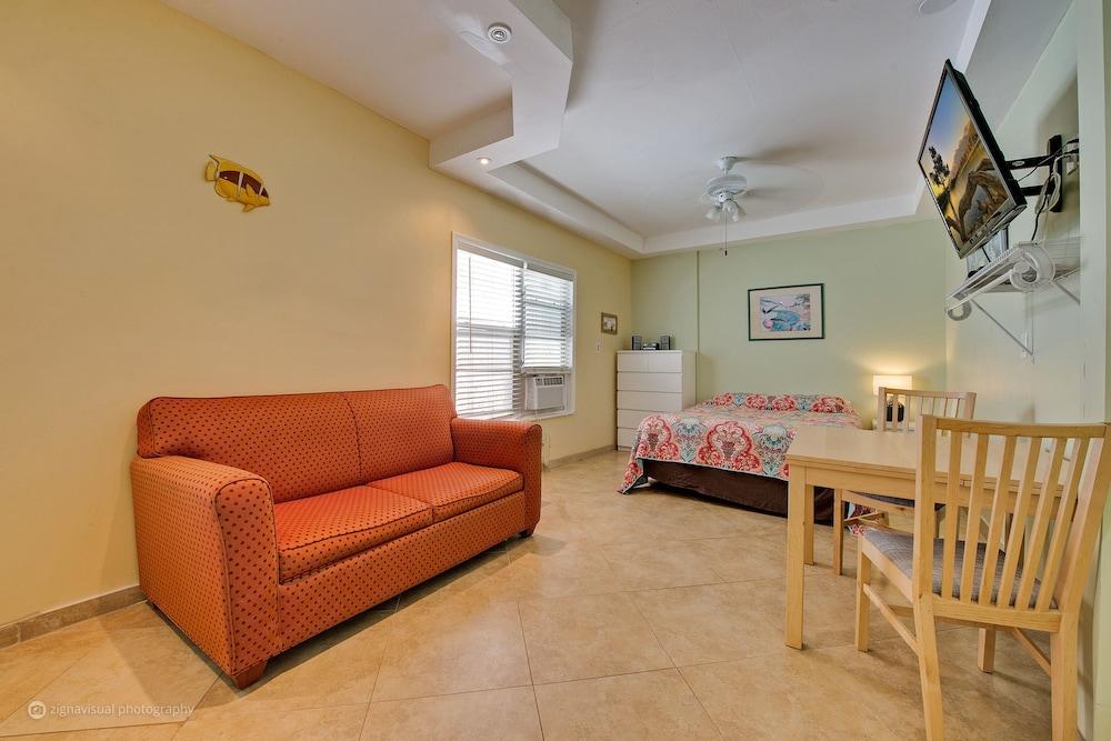 The Coral House Motel photo 7