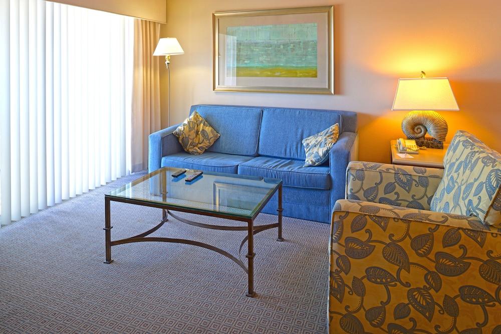 Hilton Vacation Club Riviera Beach & Shores photo 10
