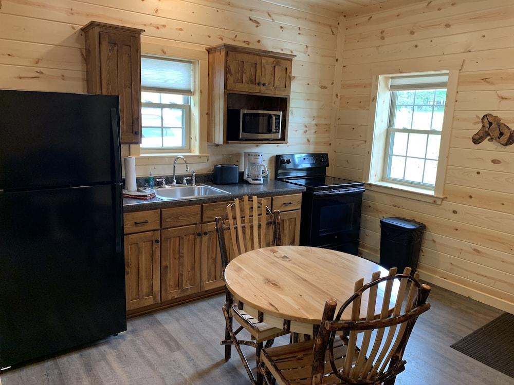 Cricket Hill Lodge & Cabins photo 62
