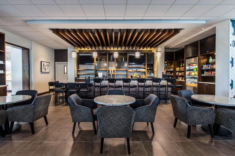 Hyatt Place Delano photo 40