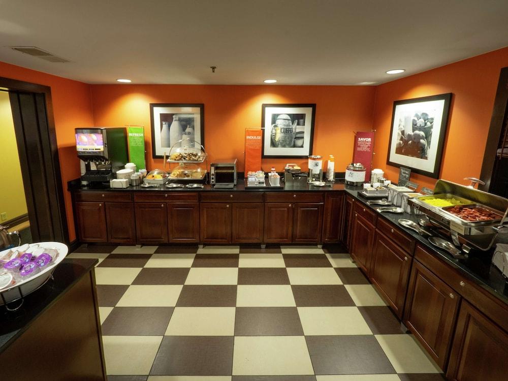 Hampton Inn Hazleton photo 32