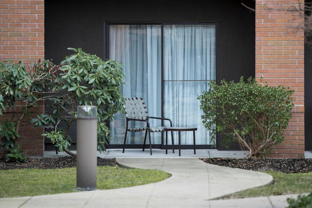 Courtyard by Marriott West Orange photo 8