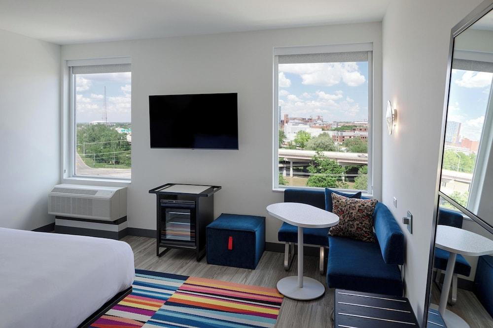 Aloft Columbus University District photo 6