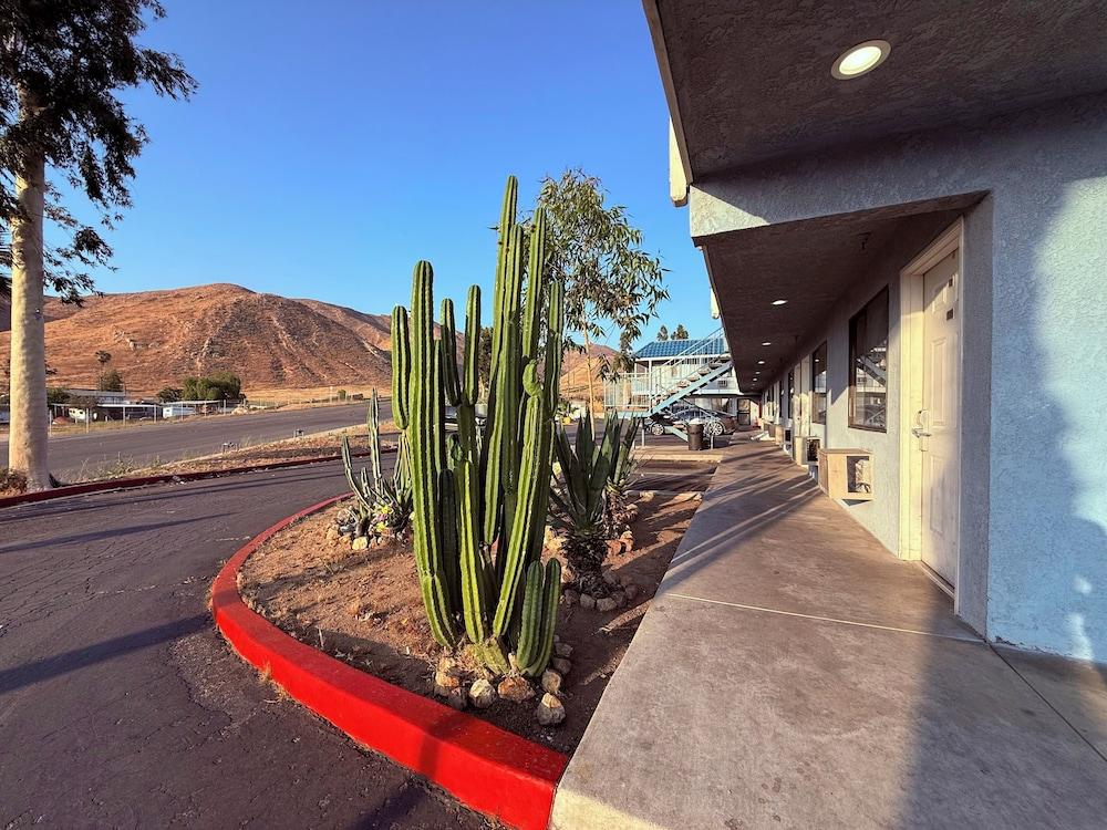 Circle Inn Hotel Jurupa Valley Riverside photo 6