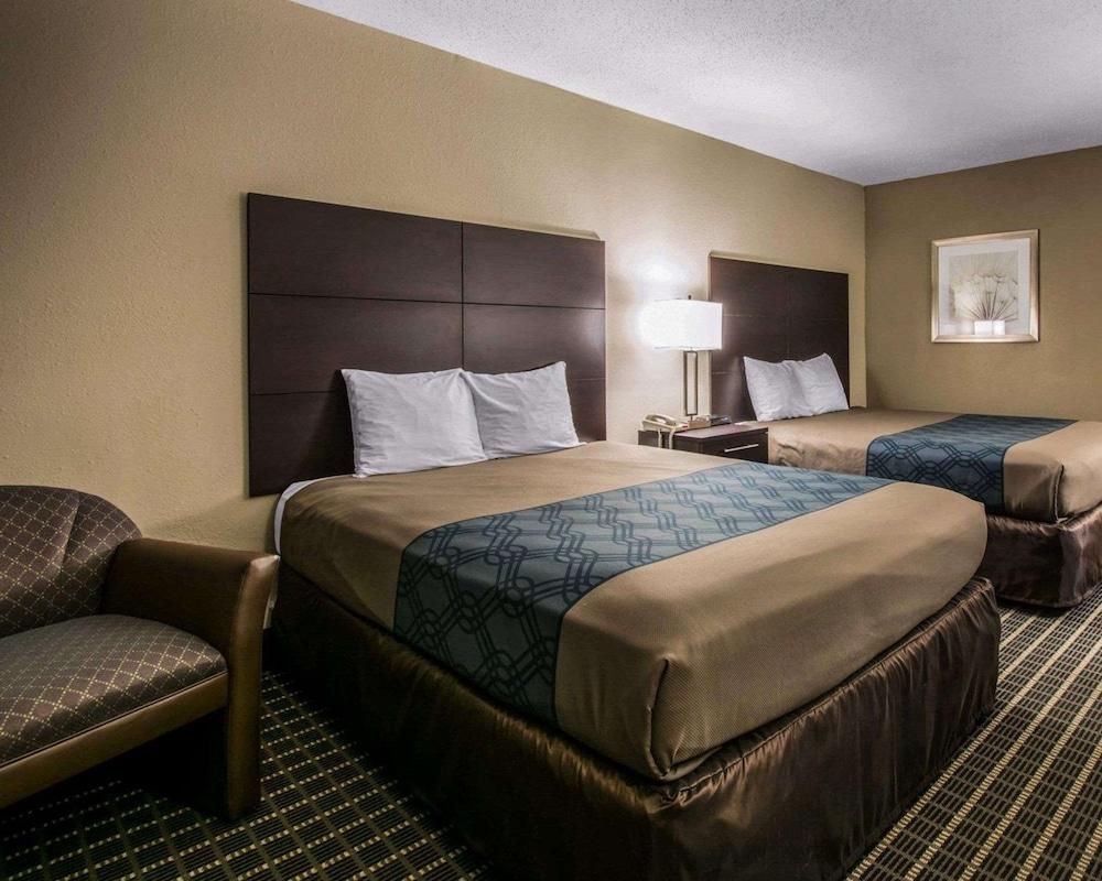 Econo Lodge Defuniak Springs I-10 photo 8