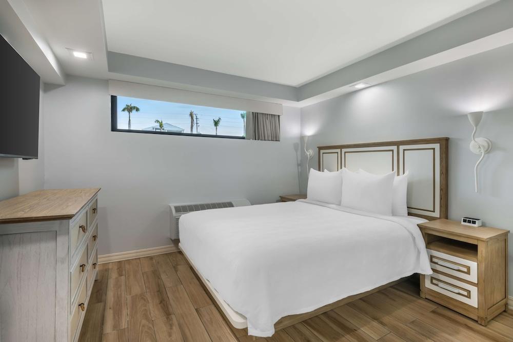 Best Western Plus Beach Resort photo 13