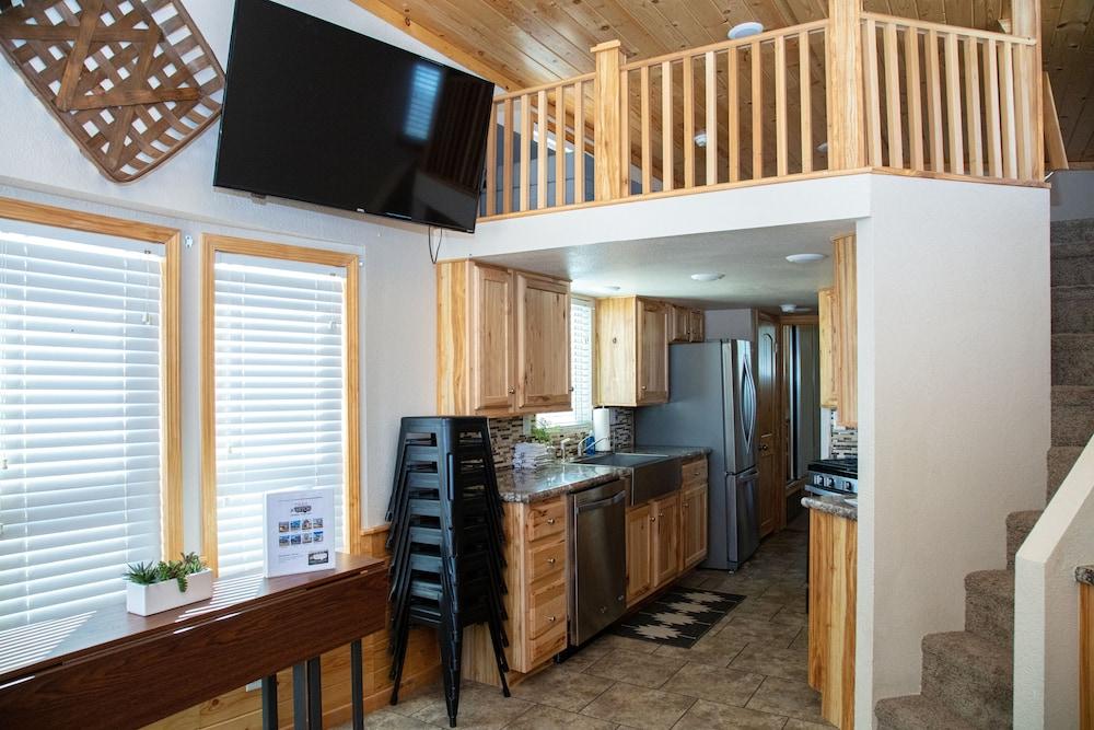 Trail and Hitch Tiny Home Hotel and RV photo 93