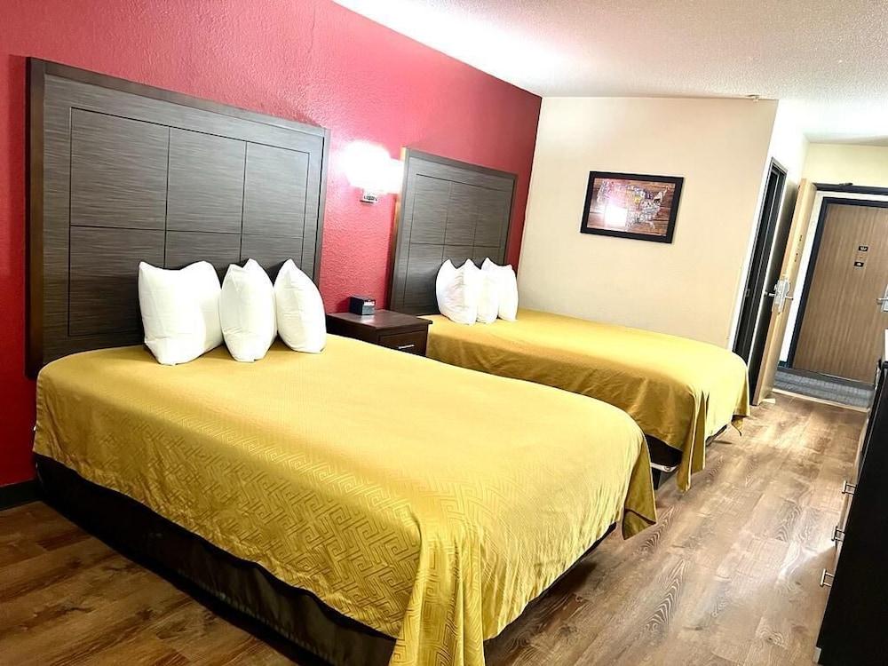 Econo Lodge Oacoma - Chamberlain West photo 10