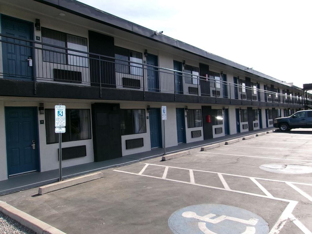 SureStay Hotel by Best Western Phoenix Airport photo 86