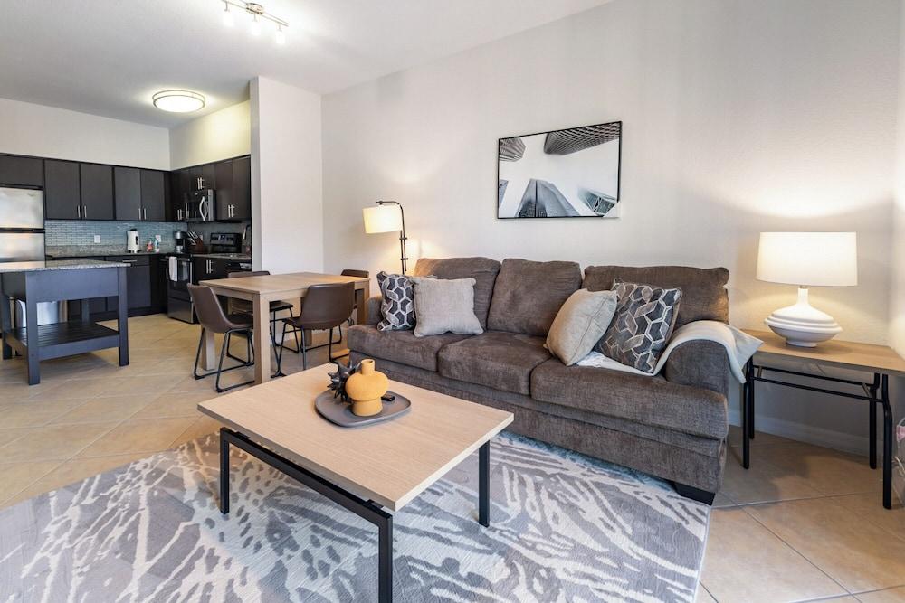 Miramar Apartments By Landing photo 24