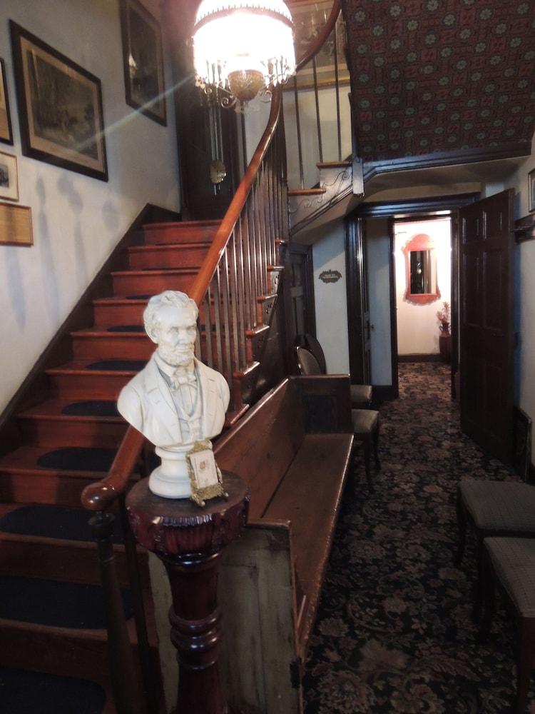 Historic Farnsworth House Inn photo 12