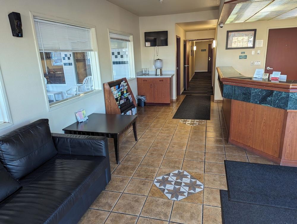 Toppenish Inn and Suites photo 3