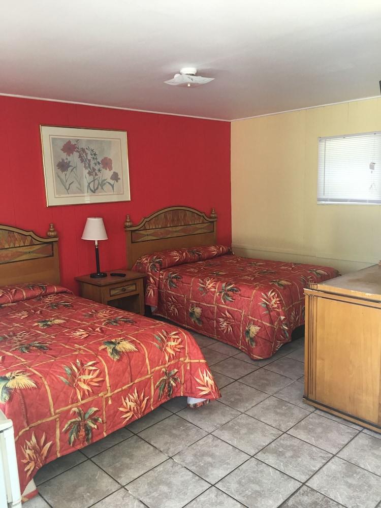 Shelton Motel photo 4
