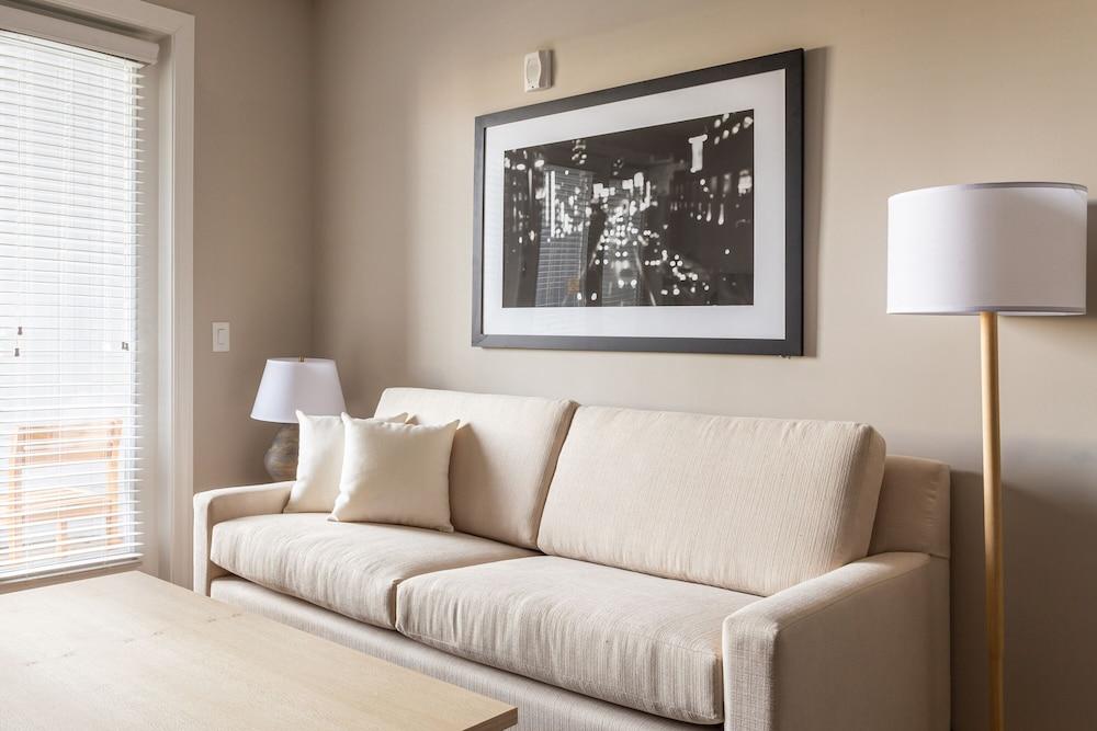 Kasa FreeMoreWest Charlotte photo 12