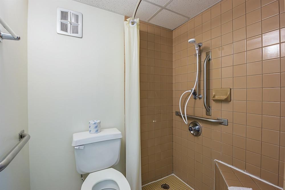 Rodeway Inn Dubuque photo 35