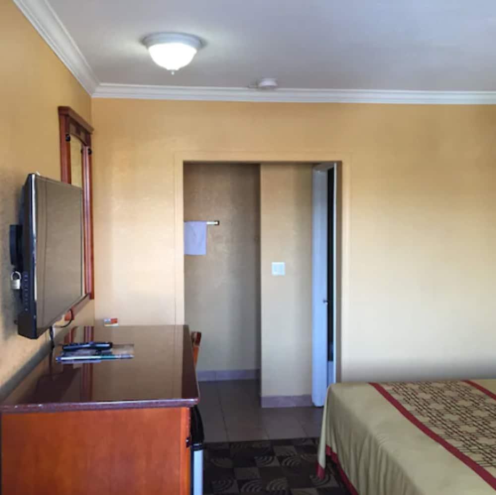 National City Motel photo 10
